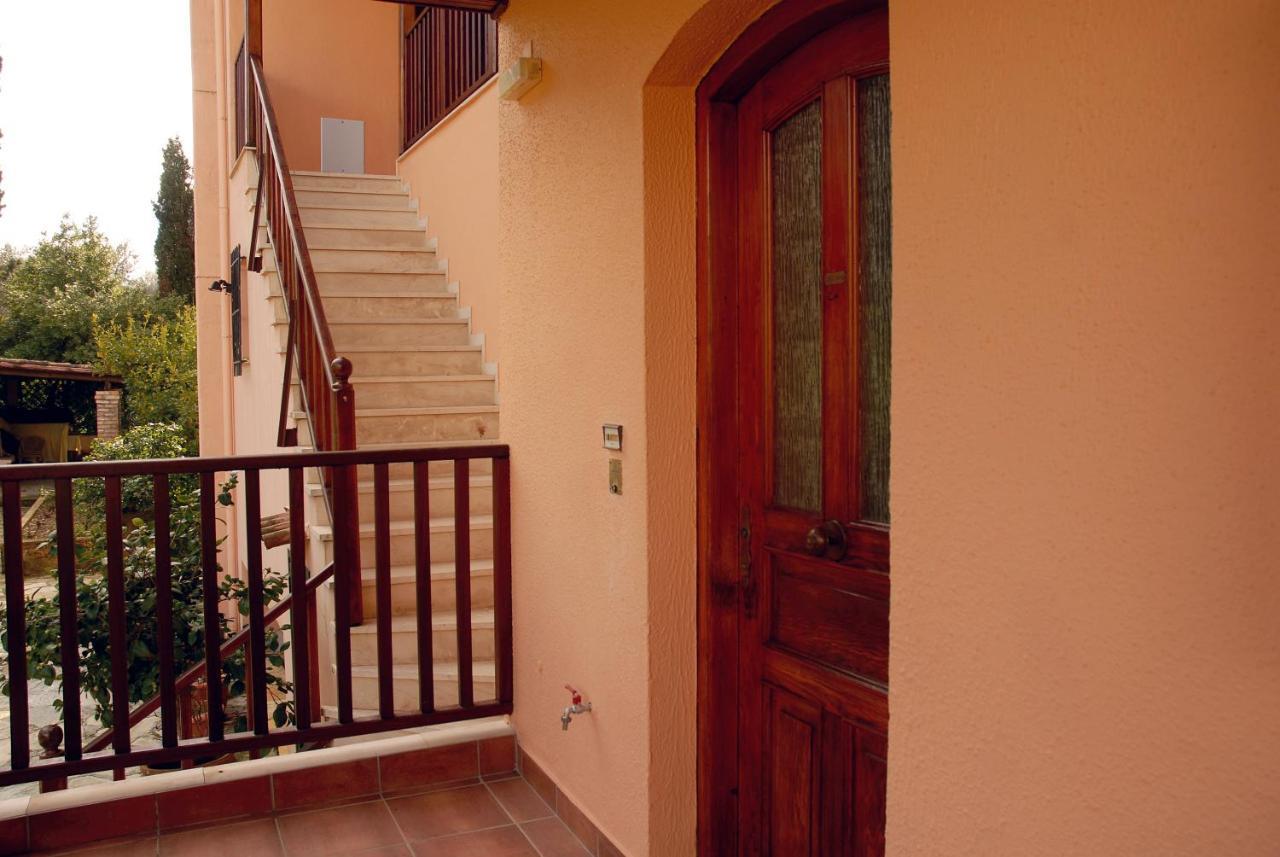 Corfu Club Apartments Gouviá Eksteriør bilde
